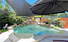 Oasis, In Leafy Whitfield.
