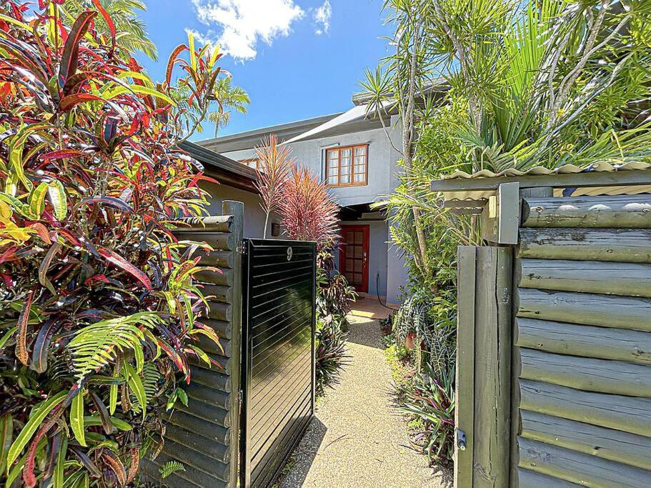 Villa Oasis, In Leafy Whitfield. à Edge Hill Extérieur photo